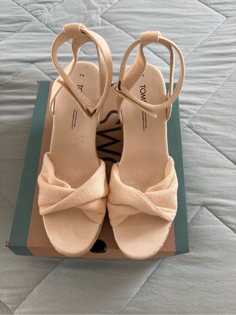 TOMS Women's cream Ankle-Strap Knot Front Sandals - Picture 1 of 3